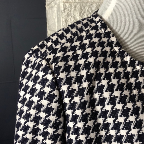 Talbots Houndstooth Blazer with Side Pockets - Picture 4 of 7